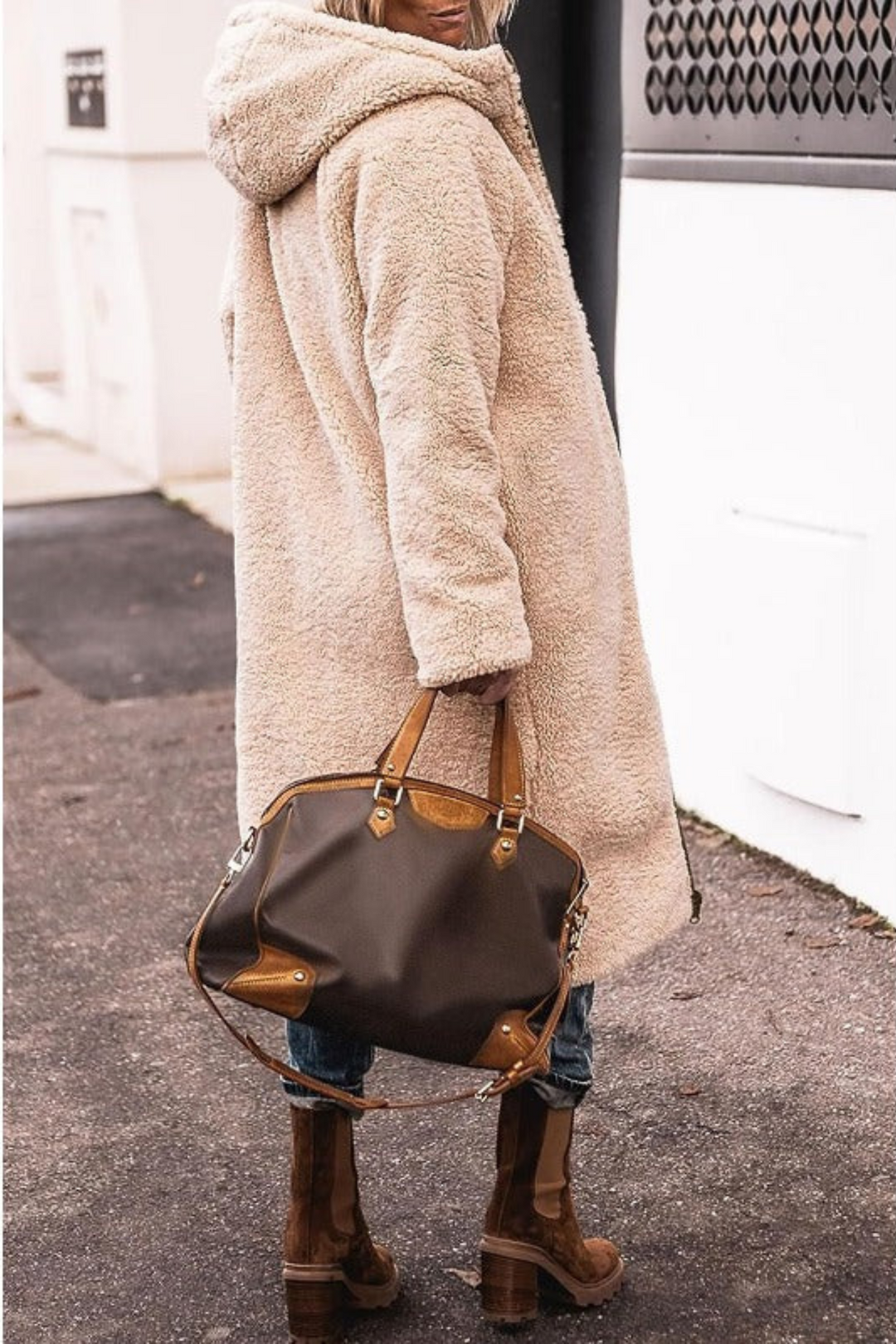 Amelia | Eleganter Wendecape für Frauen